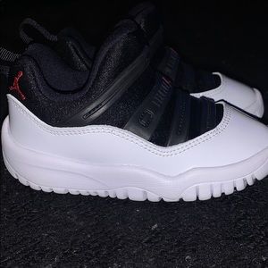 Jordan Retro 11 Little Flex